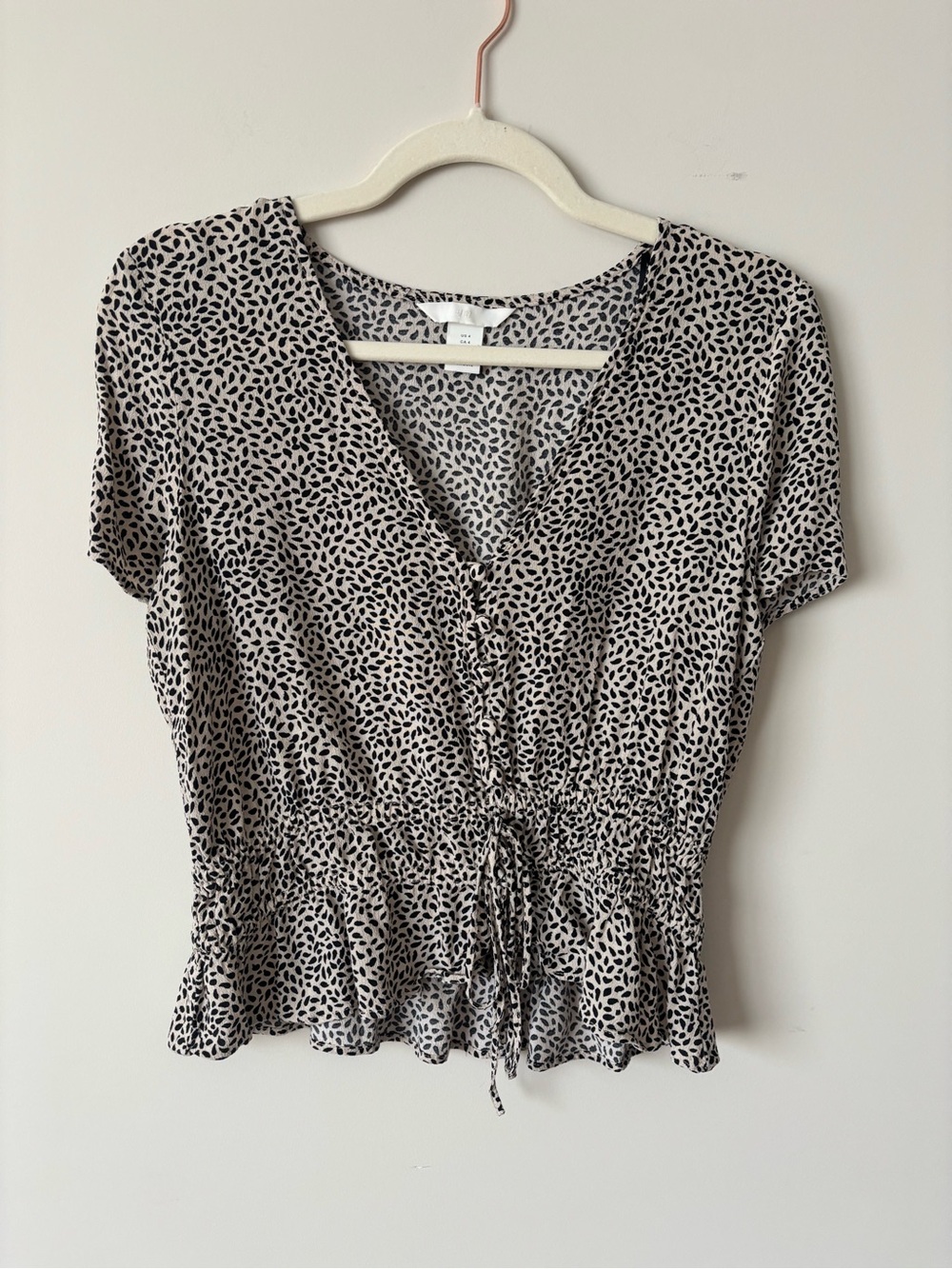 H&M Black and Cream V-Neck Tie-Waist Blouse